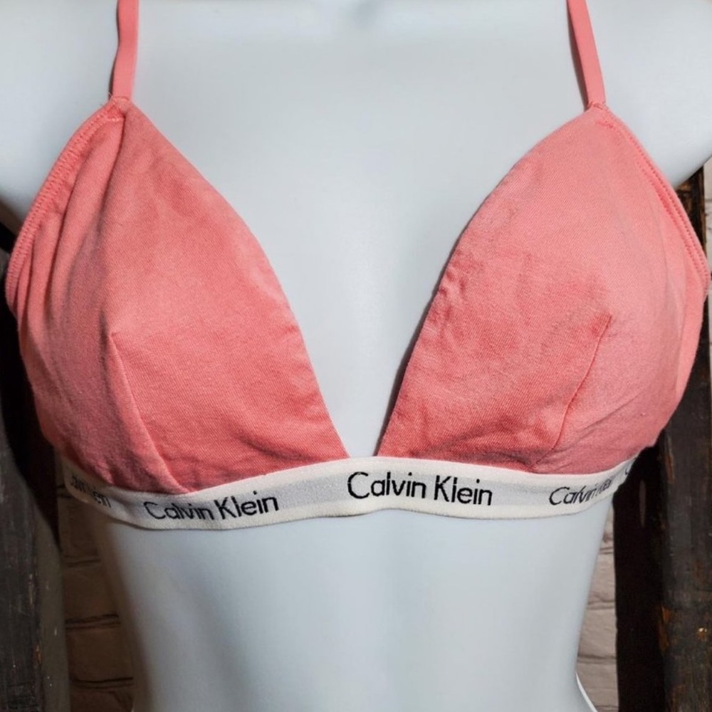 Calvin Klein Wireless Unlined Peach Colored Bra Size Large